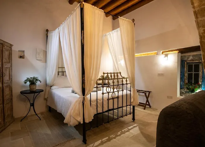 Apanemia Jaktstuga Lofou